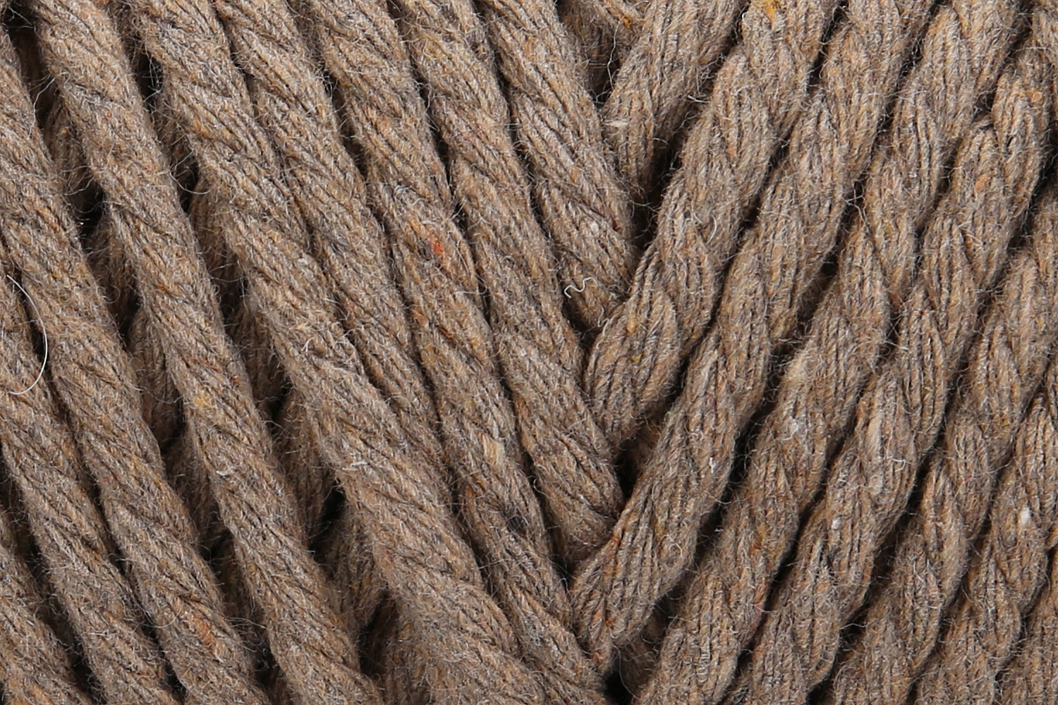 Macramé 3 mm col. 00012 bark ca. 65 m 250 g