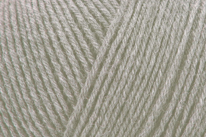 00090 light grey meliert