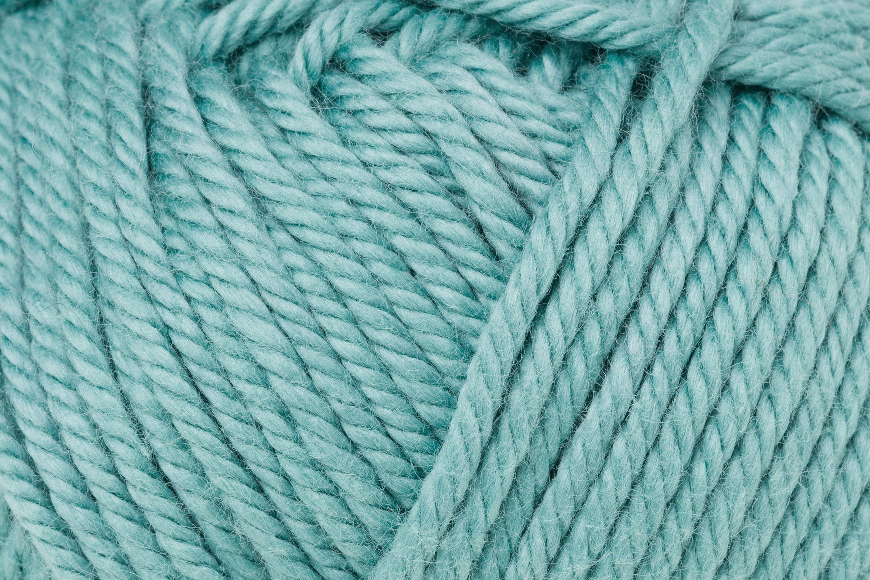 Handknit Cotton col. 352 foam ca. 85 m 50 g