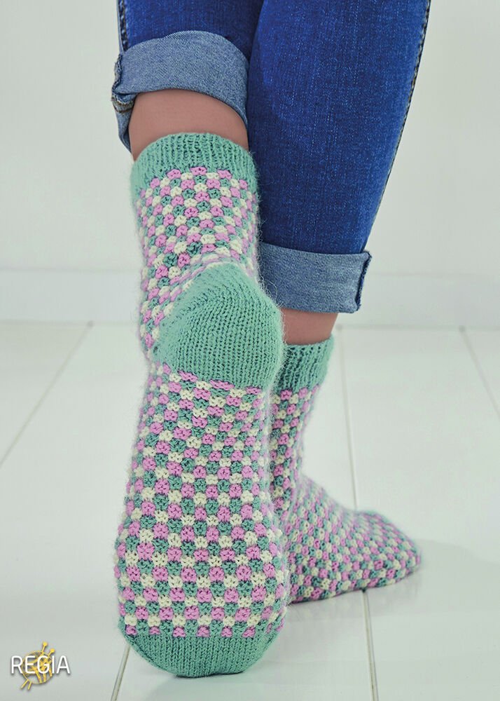 REGIA Booklet Knit with Colors DE REGIA Booklet Knit with Colors DE