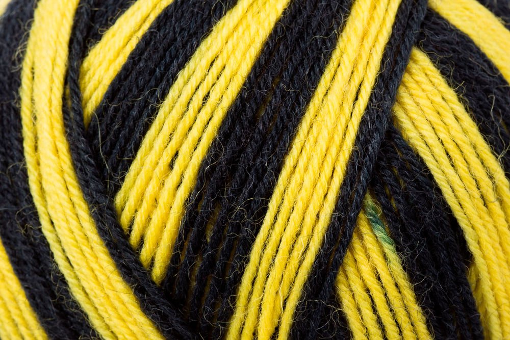 schwarz-gelb color