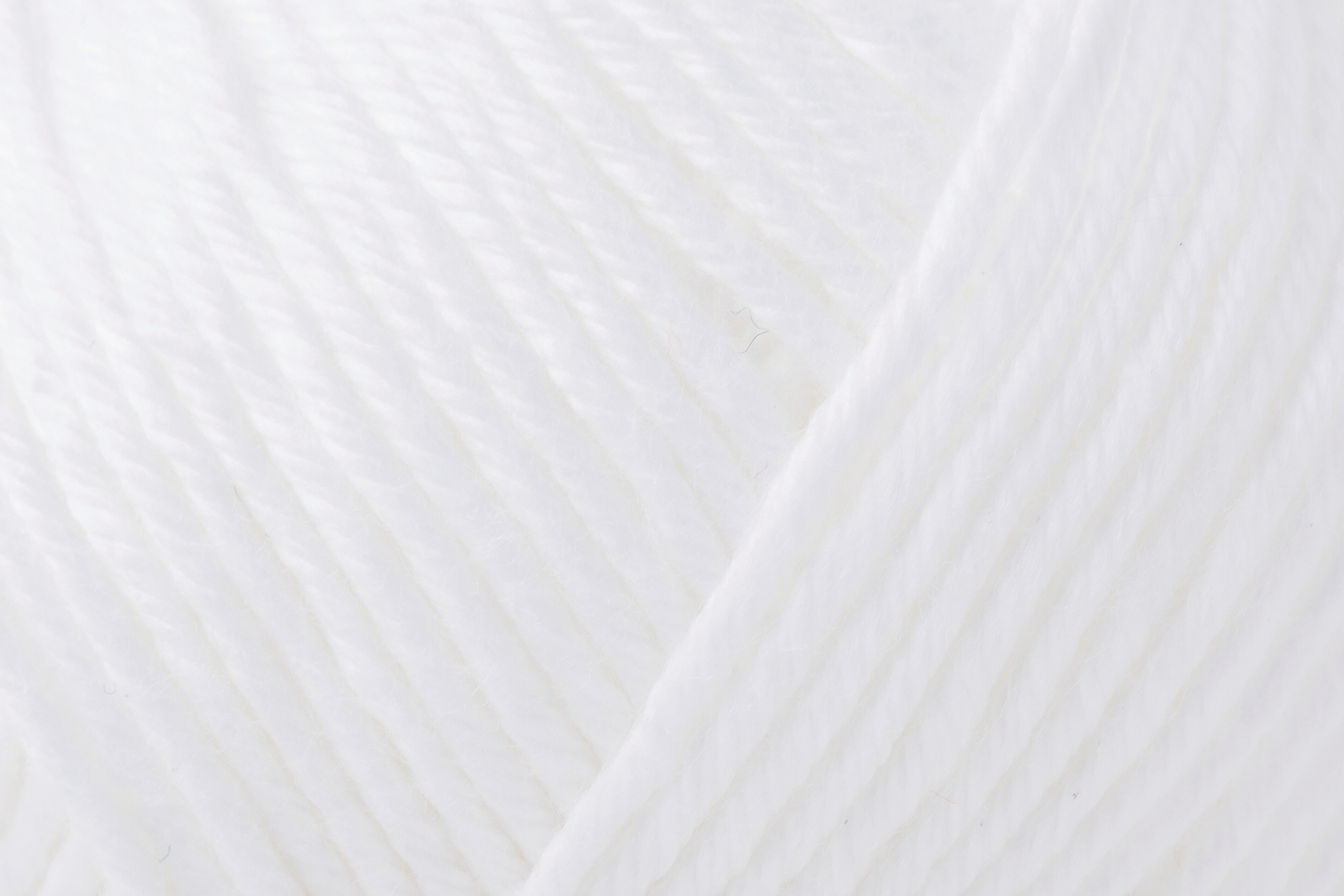 Summerlite DK col. 465 white ca. 130 m 50 g