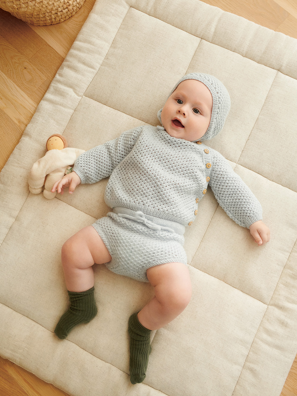 Anleitungsheft 2413 Myk Start Einzelanleitung 2413 Nr. 5 April Cardigan, Diaper Pants & Bonnet - Deutsch