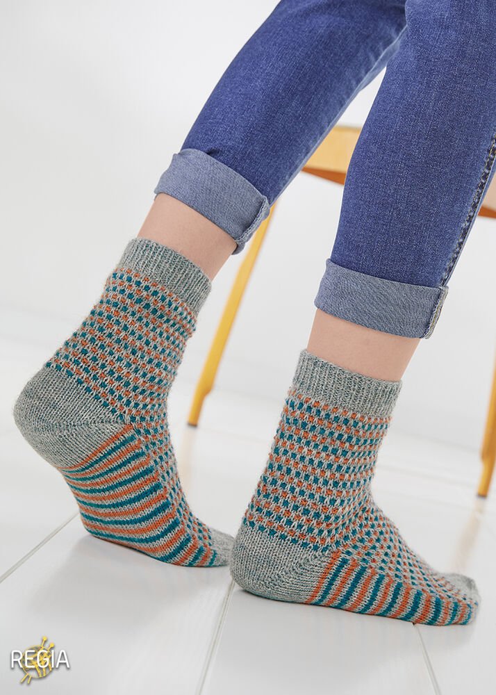 REGIA Booklet Knit with Colors DE REGIA Booklet Knit with Colors DE